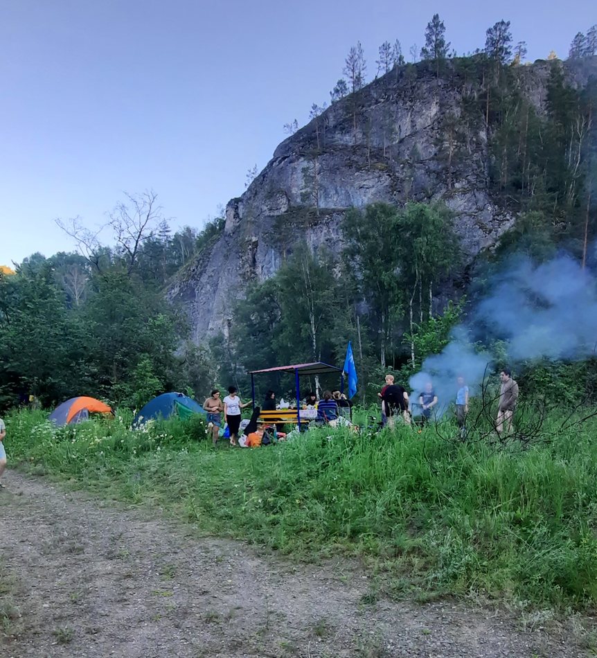 Палаточный лагерь ИНК в Мурадымовском ущелье