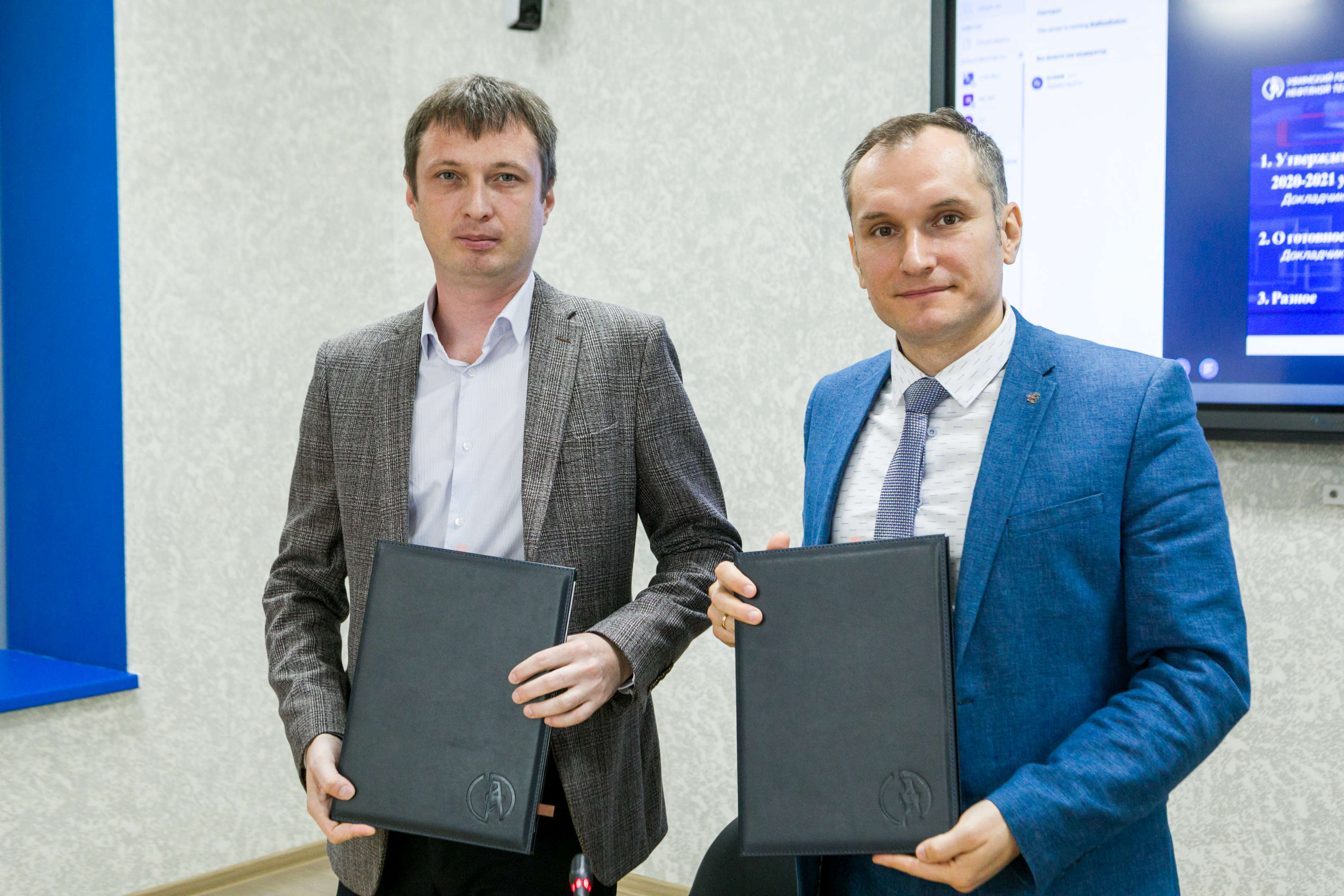 Подписан договор между Уфимским государственным нефтяным техническим университетом и Институтом нефтехимии и катализа УФИЦ РАН